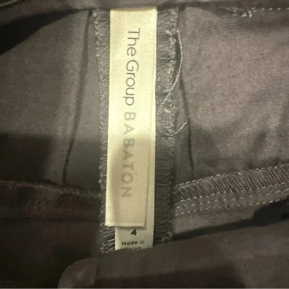 the group babaron size 4
Women's Cargó Jeans Gray Color
Perfect condition - Picture 2 of 9